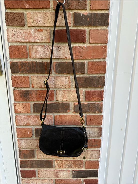 Fossil Handbags - Vtg Fossil Carson Flap Saddle Bag/Purse Black Adjust Strap Crossbody Key Charm
